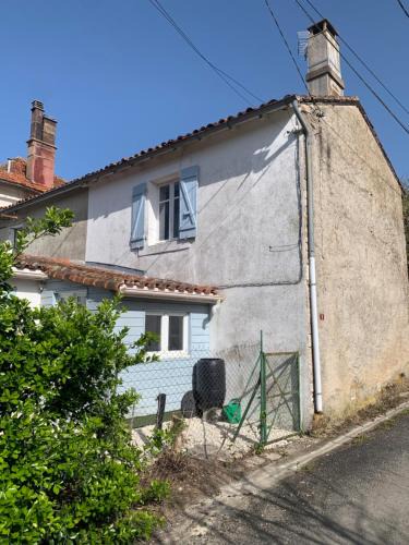 Brettes House | Cosy French retreat in Brettes