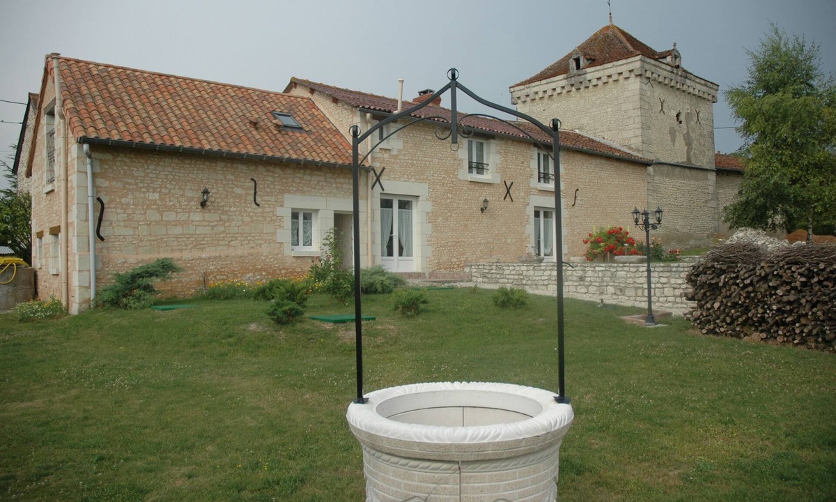 Saint-Christophe House | Cottage in the small Miltière, St. Christopher. 40 min from Futuroscope