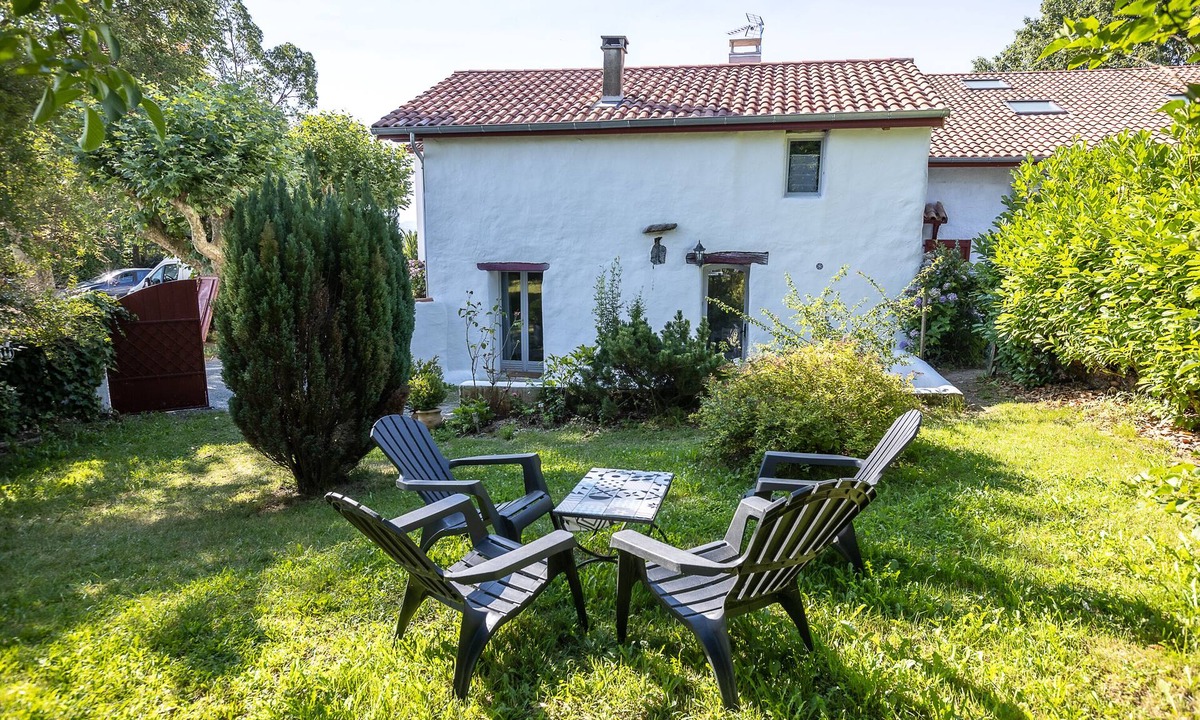 Urcuray Cottage | Cottage located in a natural environment, located between sea and mountain.
