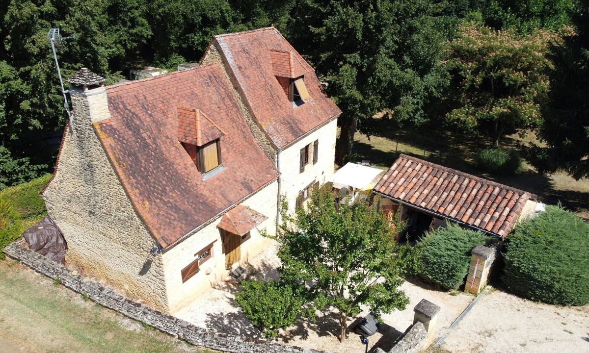 Saint-Crepin-et-Carlucet Ski Chalet | Country house for 6 with swimming pool and garden