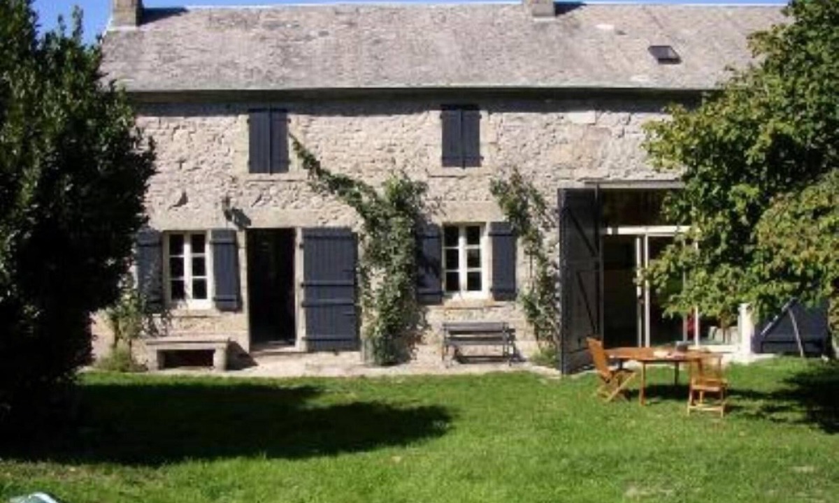 Toulx-Sainte-Croix House | Country house with swimming pool in a peaceful woodland setting