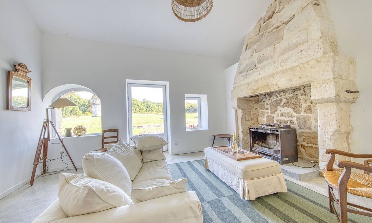 Daignac House | Country House 'Gîte De Charme - Daignac' with Private Terrace and Private Garden