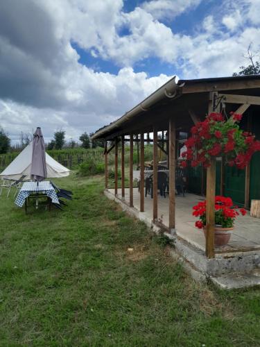 Saint-Vincent-Jalmoutiers Ski Chalet | Cuckoo Lake Forest Cabin