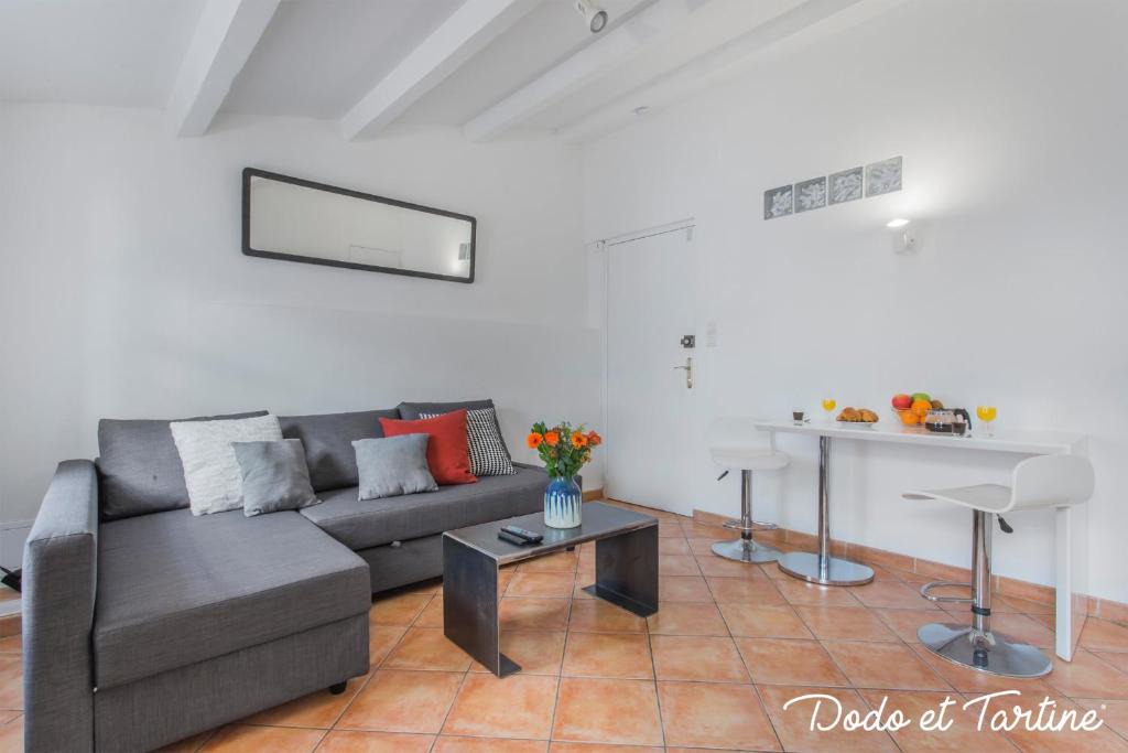 Hyeres City Centre Apartment | Cute calm studio downtown - Dodo et Tartine