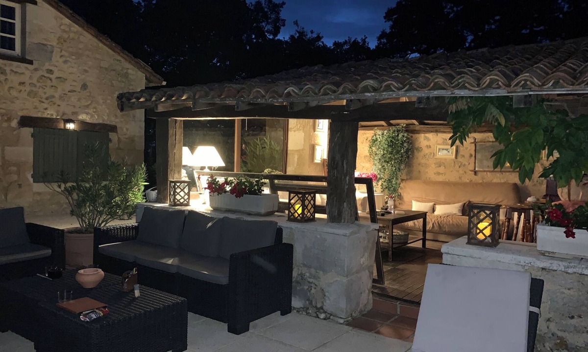 Savigny-Levescault House | Cutest Country House only 1h45 from CDG Airport by train!