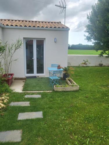 Sainte-Soulle House | Dépendance avec place de parking