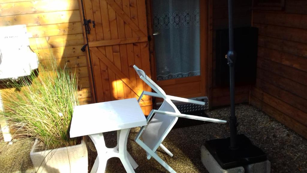 La Teste-de-Buch Apartment | Dépendance meublée à 15min des plages océanes parking vélo