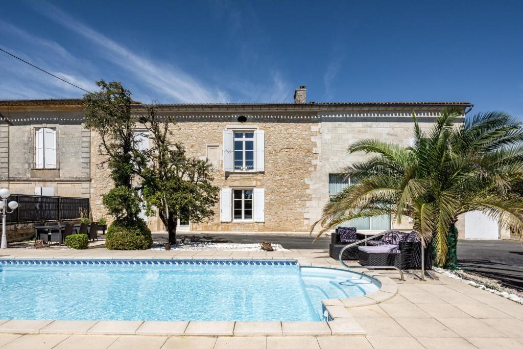 Villegouge House | Domaine de Meyney