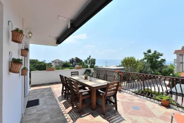 Podstrana Apartment | Dream Vacation
