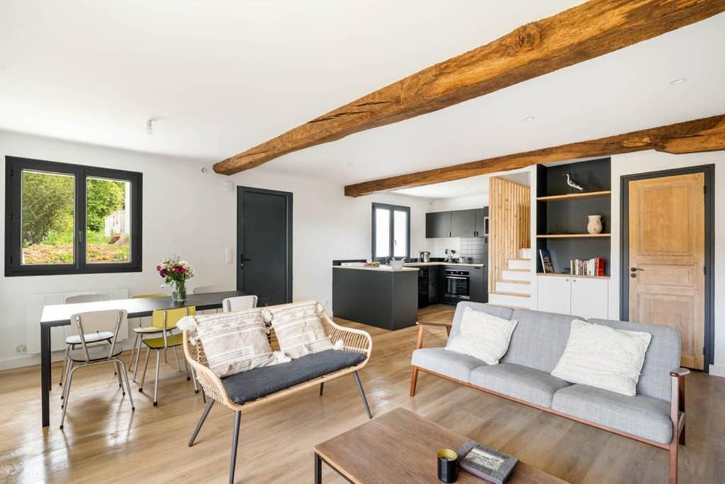 Saint-Pee-sur-Nivelle Apartment | Duplex rénové - Ferme basque du XVIIIe