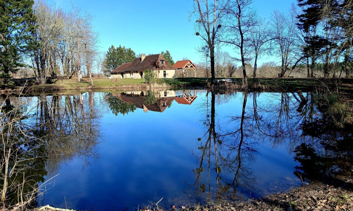Saint-Crepin-d'Auberoche Other | Exceptional country house with pond.