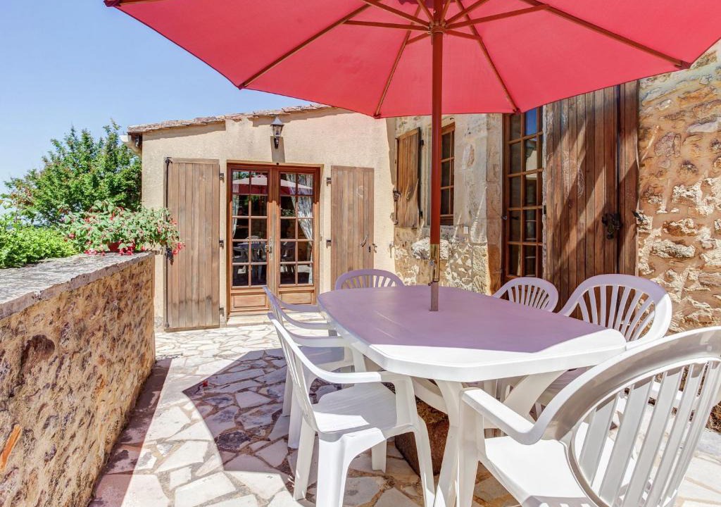 Sainte-Foy-de-Belves House | Exclusive Holiday Home in Sainte Foy de Belv s with Pool
