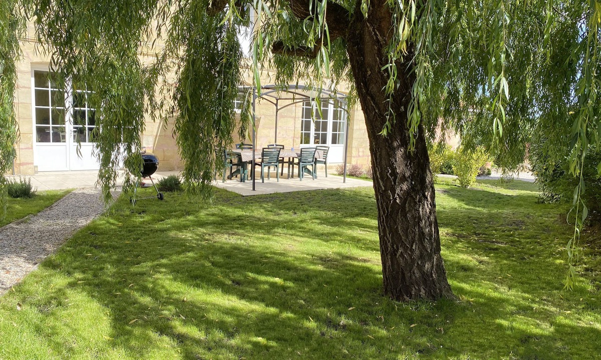 Saint-Caprais-de-Bordeaux House | Experience a relaxing holiday on a Bordeaux family winery 20 min from Bordeaux