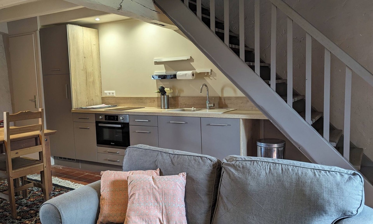 Soyaux House | Family gîte, private terrace, BBQ, sleeps 4