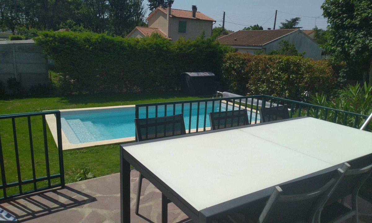 Mauze-sur-le-Mignon House | Family house with private pool 8*4