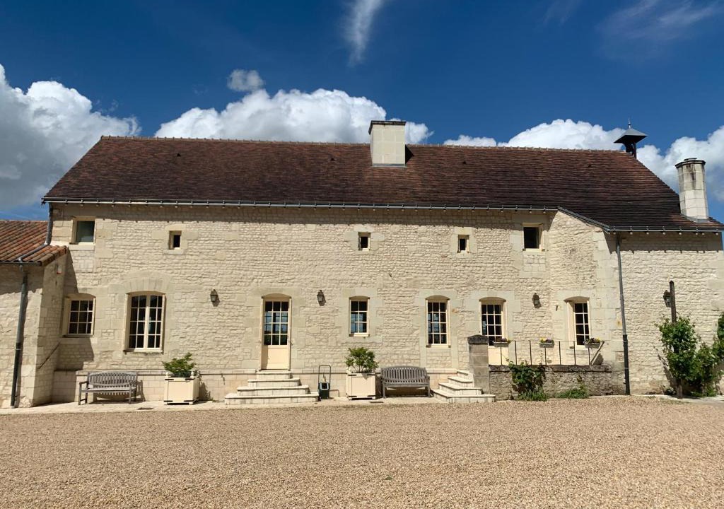 Jaunay-Marigny Villa | Farmhouse in a working winery with vineyard views