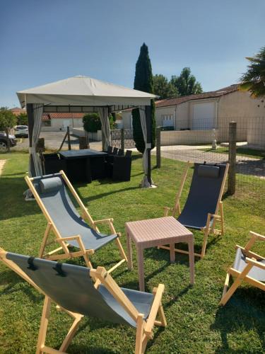 Le Chateau-d'Oleron House | fleur de sel d Oléron 3 chambres