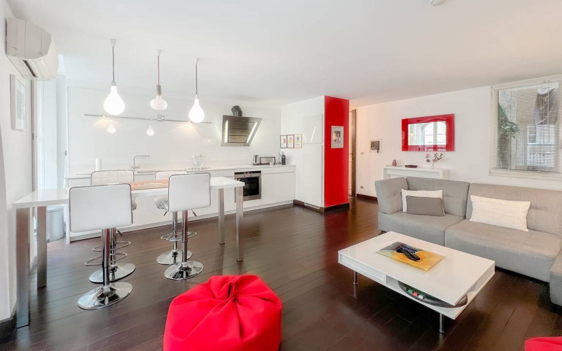 Bordeaux Golden Triangle Apartment | 75 m² Apartment ∙ 2 bedrooms ∙ 4 guests