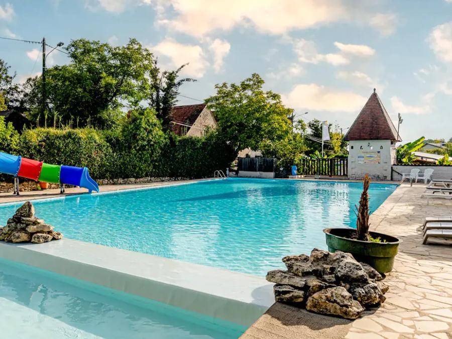 Rouffignac-Saint-Cernin-de-Reilhac House | 29 m² Mobile home ∙ 2 bedrooms ∙ 5 guests