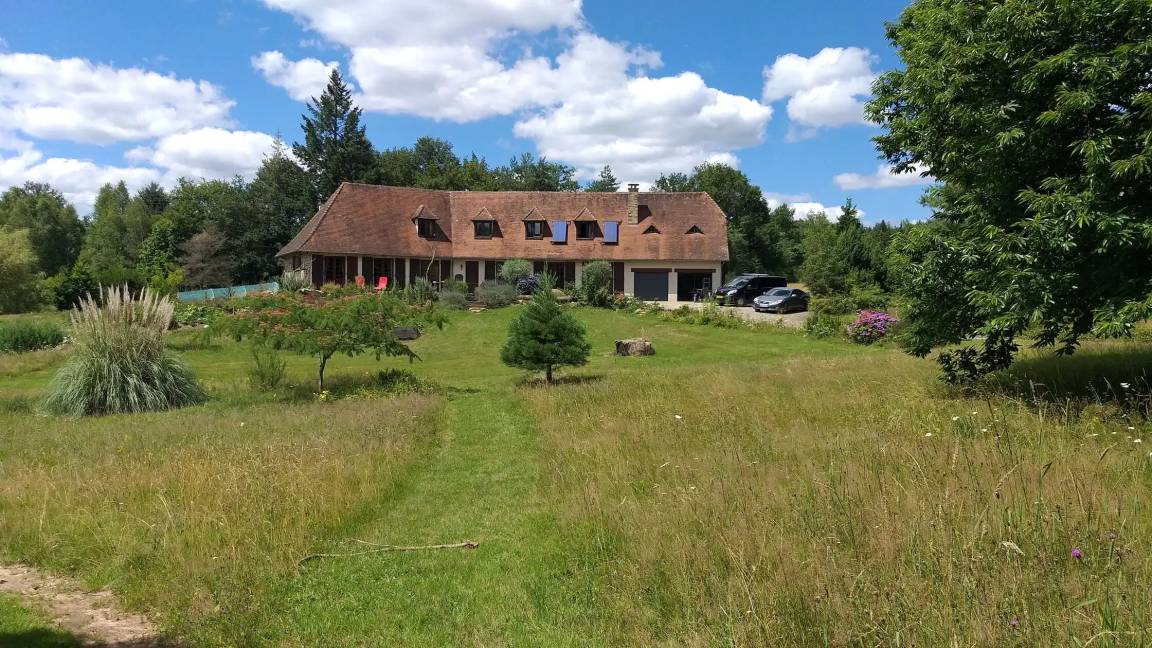 Saint-Priest-les-Fougeres House | 240 m² House ∙ 4 bedrooms ∙ 8 guests