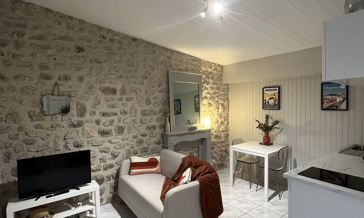Champniers House | Gîte aux Portes D'angoulême