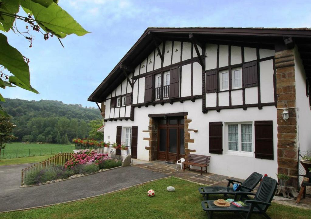 Beyrie-sur-Joyeuse House | Gîte Beyrie-sur-Joyeuse, 6 pièces, 10 personnes - FR-1-384-19