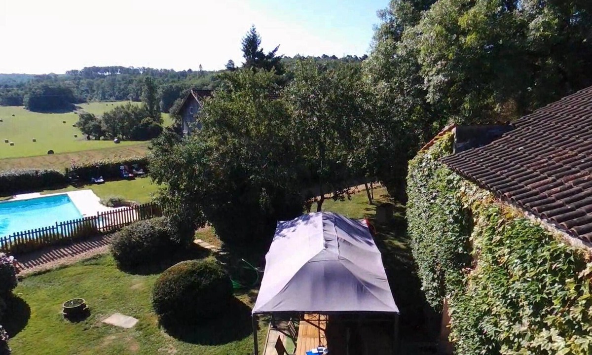 Veyrines-de-Vergt Cottage | Gîte de Charme, Salles de Jeu, de Billard, de Ping, de Sport, Piscine, 6chambres