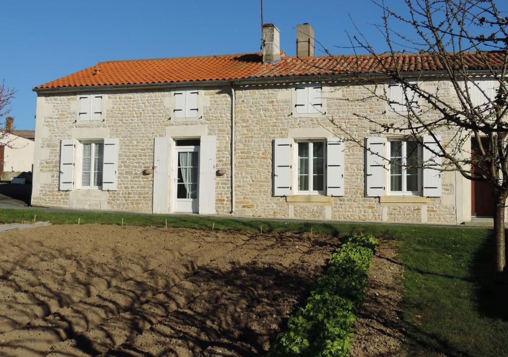 Puy-du-Lac House | Gîte de l'Aubrée 17