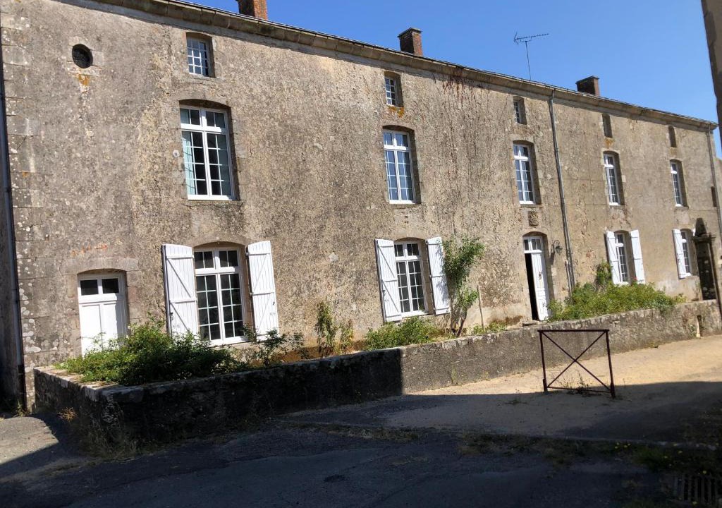 Mauleon Apartment | Gîte du Sacré-Coeur - Mauléon- proche Puy du fou