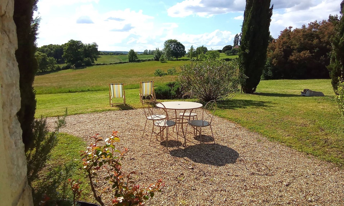 Bergerac House | Gîte en Périgord Pleine Nature Piscine