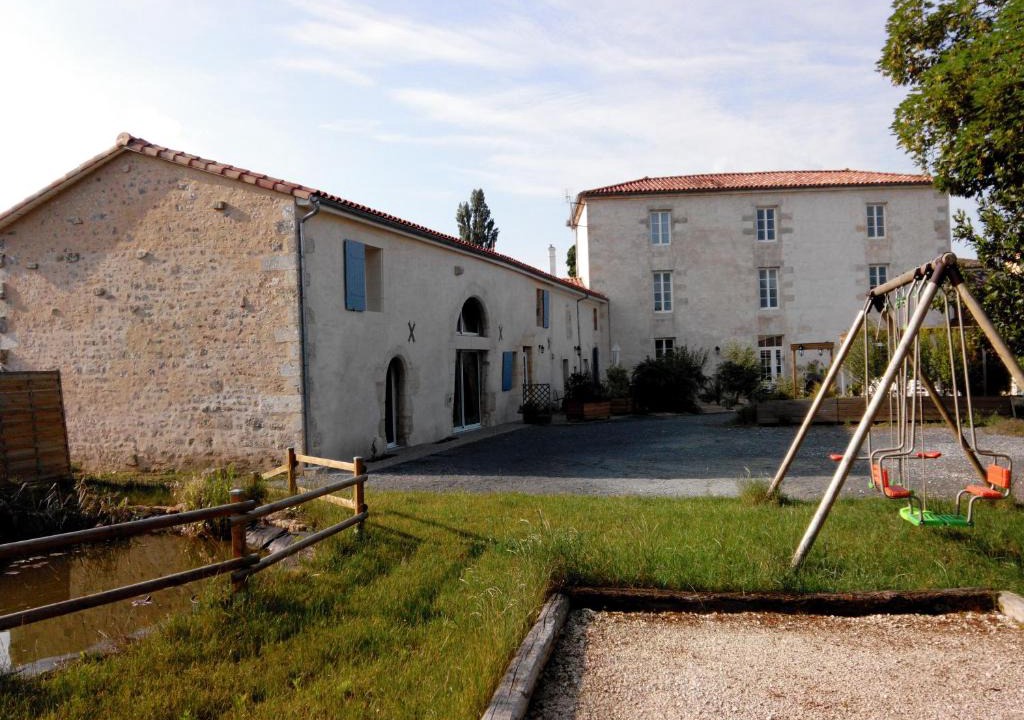 Gemozac House | Gîte familial - Les PALMIERS