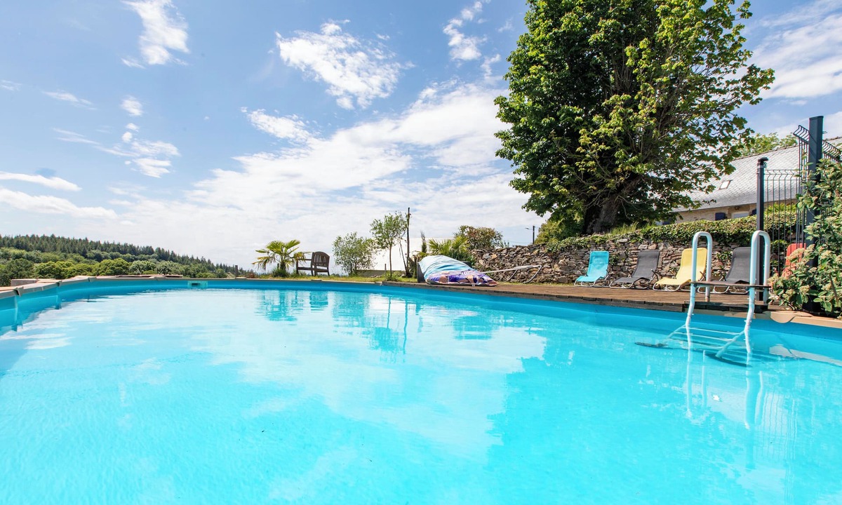 Beynat Apartment | Gîte Jean Montet | Heated swimming pool | Games room | Wifi