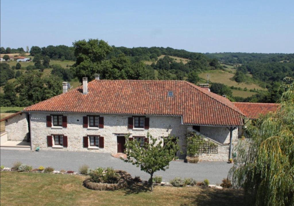 Le Grand-Madieu House | Gîte vallée magique Panissaud