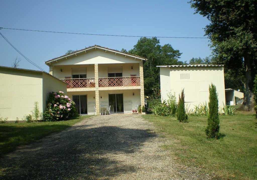 Villandraut House | Gîte Villandraut, 3 pièces, 4 personnes - FR-1-440-209