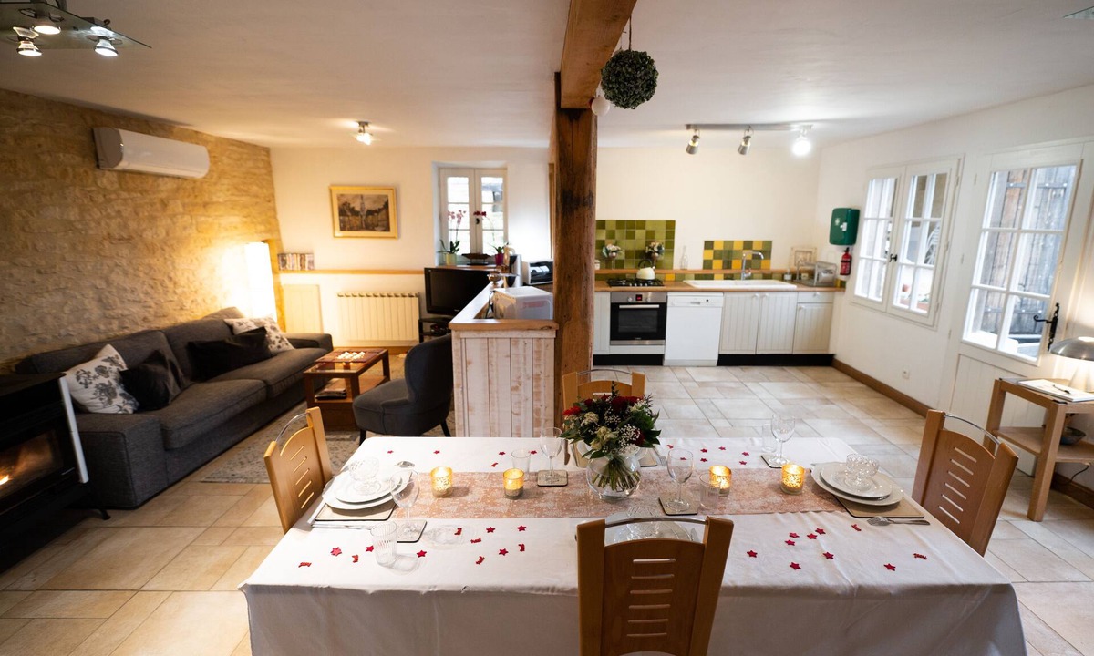 Salignac-Eyvignes Cottage | Gite au Manoir de Carlucet, 13th Century, between Sarlat and Montignac, Dordogne