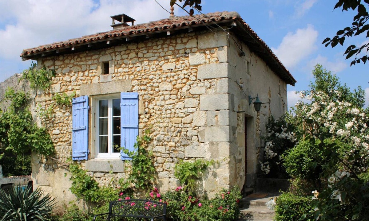 Brossac Cottage | Gite Brossac, 1 bedroom, 2 persons