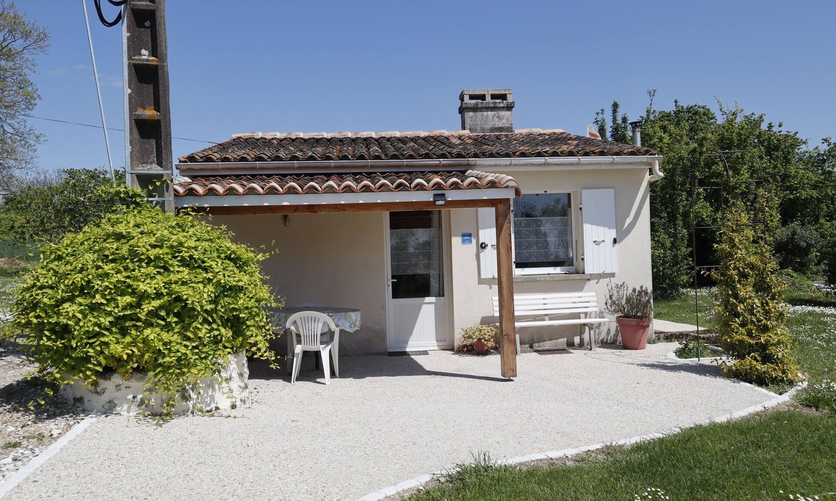 Gente House | Gite "Chez Martine" - 2 people near Cognac