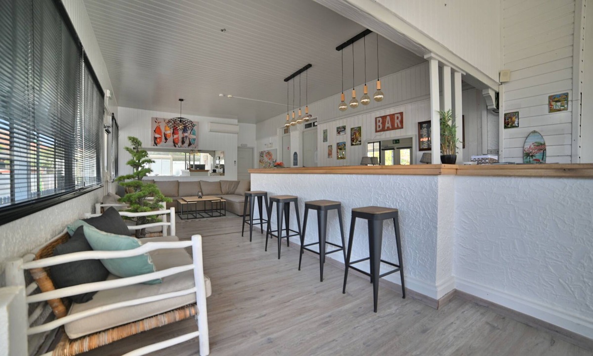 Ronce-les-Bains House | Gîte for 2 to 12 people shops and beach within walking distance
