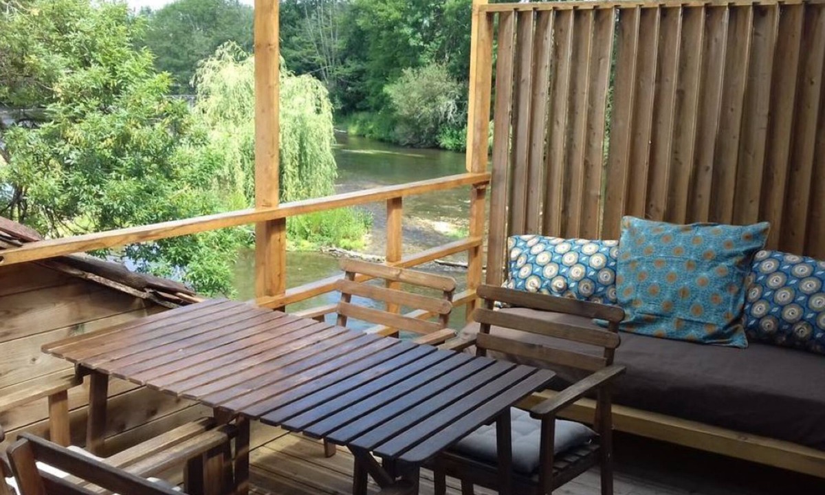 Saint-Meard-de-Drone House | Gîte in a mill on the Dronne in the Dordogne. Direct access to the river