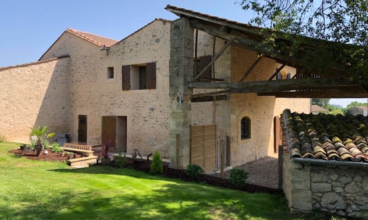 Villefranche-de-Lonchat House | Gîte in Périgord in the heart of the vineyards - with swimming pool