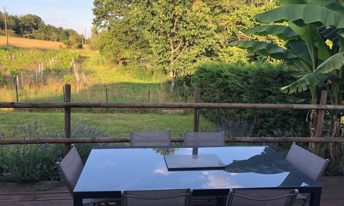 Saint-Aubin-de-Branne House | Gite in the heart of nature