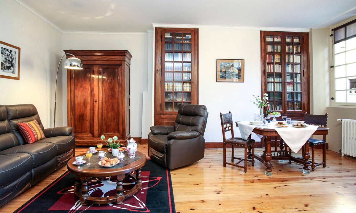 Sarlat-la-Caneda Historic Center Apartment | Gorgeous apartment in Sarlat-la Canéda