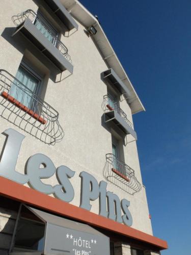 Saint-Trojan-les-Bains Hotel | Hôtel Les Pins