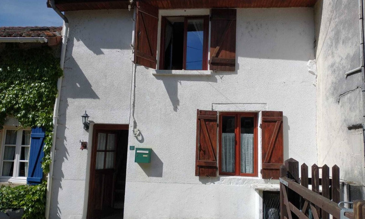 Cieux Cottage | Heaven's CottagenIn the heart of the Monts de Blond, next to a fishing lake.