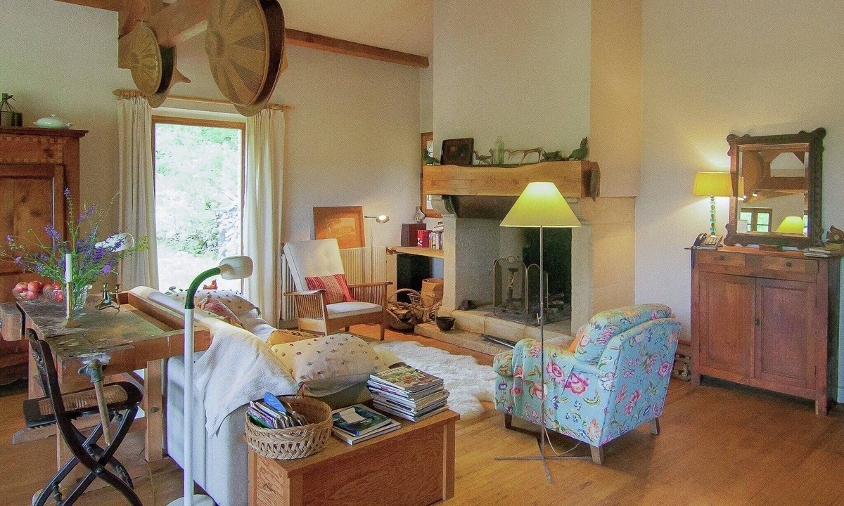 Cozy Holiday Bouzic Of France Meadows | Bouzic