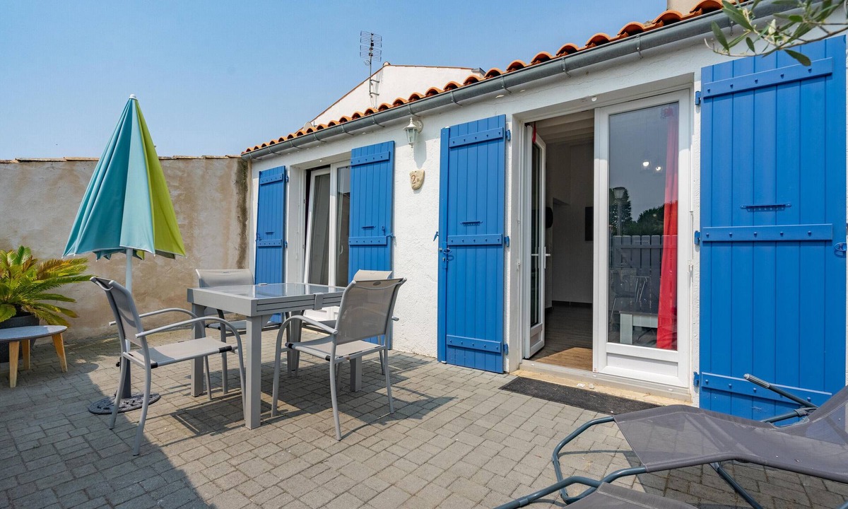 Le Grand-Village-Plage House | Holiday Home "Pied à Terre" with Private Terrace
