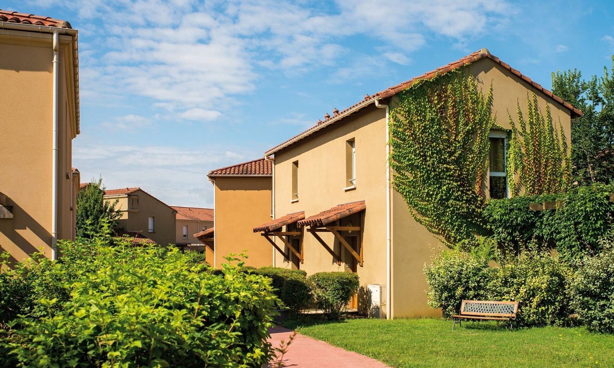 Bergerac House | Holiday Home in Bergerac near Château de Bridoire