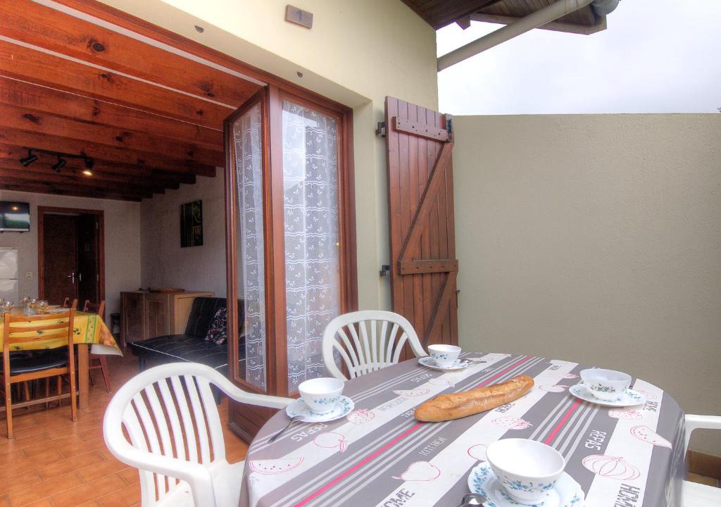 Mimizan-Plage House | Holiday Home Sicard-6 by Interhome