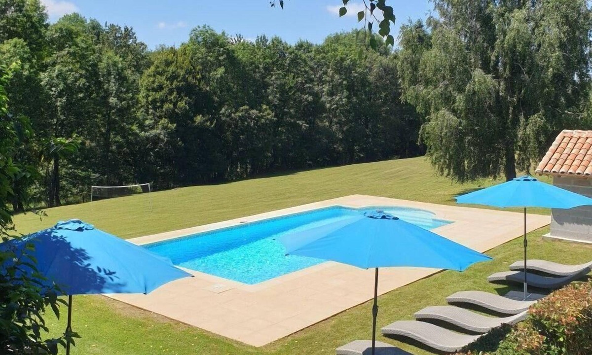 Saint-Barthelemy-de-Bussiere House | Holiday house Piégut Pluviers for 1 - 6 persons with 3 bedrooms - Twin house
