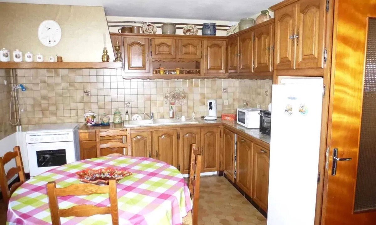 Saint-Andre-de-Lidon House | Homerez - House in Saint-André-de-Lidon